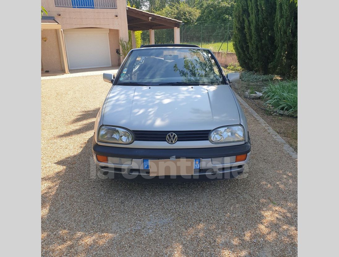 Annonce Volkswagen golf iii cabriolet 1.8 90 8cv 1998 ESSENCE occasion -  Bouches-du-Rhône 13