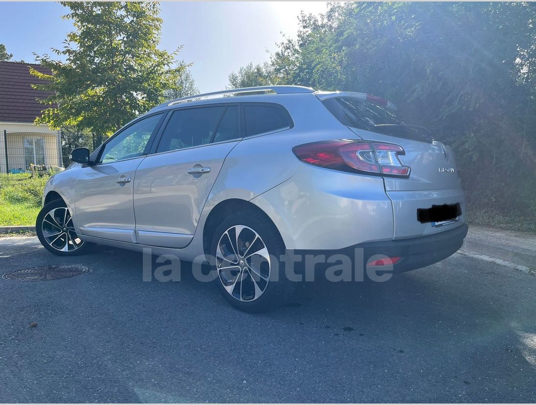 Annonce Renault megane iii (3) estate 1.2 tce 130 bose edition edc euro6  2016 ESSENCE occasion - Vauvillers - Haute-Saône 70