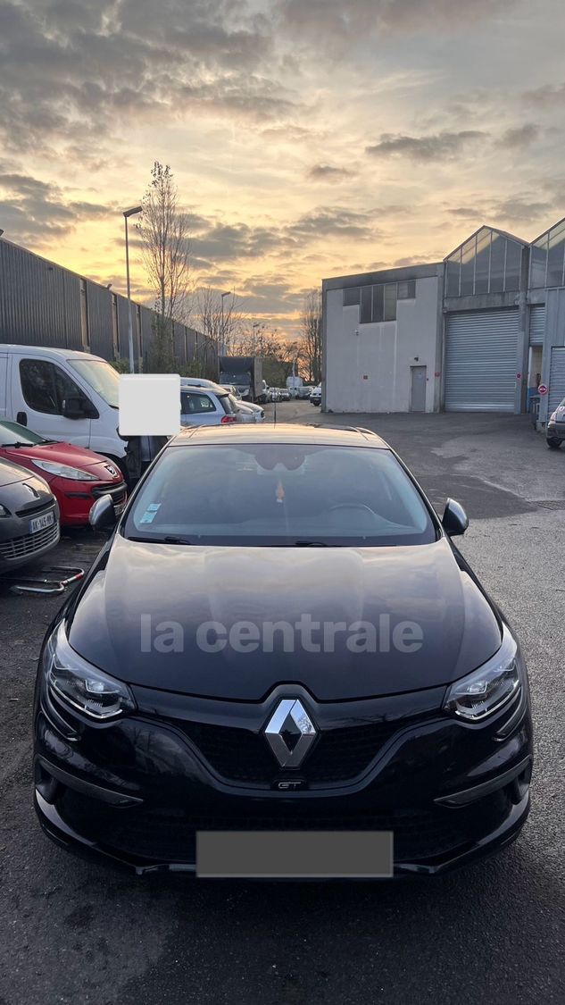 Location Renault Megane 4 à Saint-Denis 93200