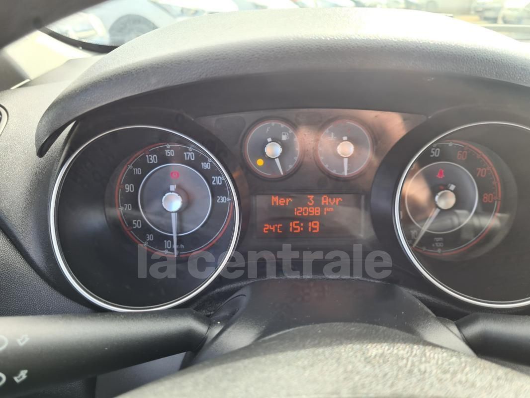 Annonce Fiat punto iii (3) 1.2 8v 69 italia 5p 2015 ESSENCE ...