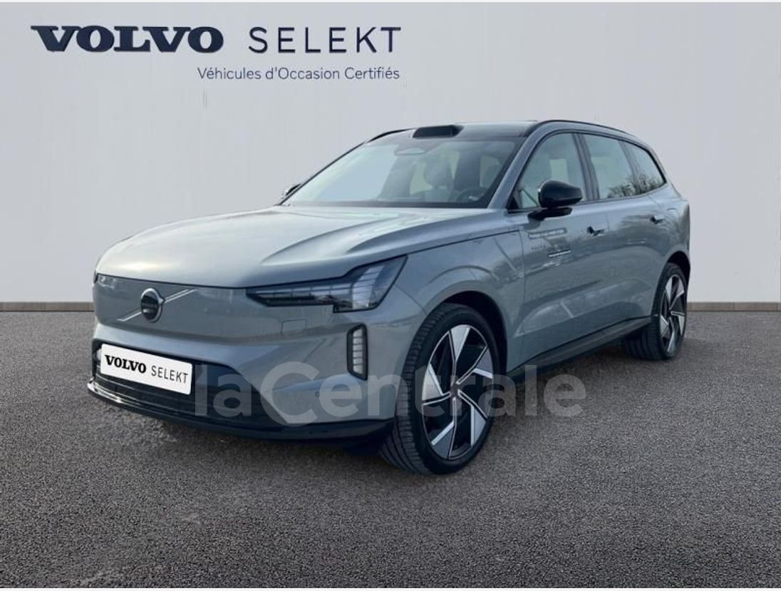 Volvo Ex90 