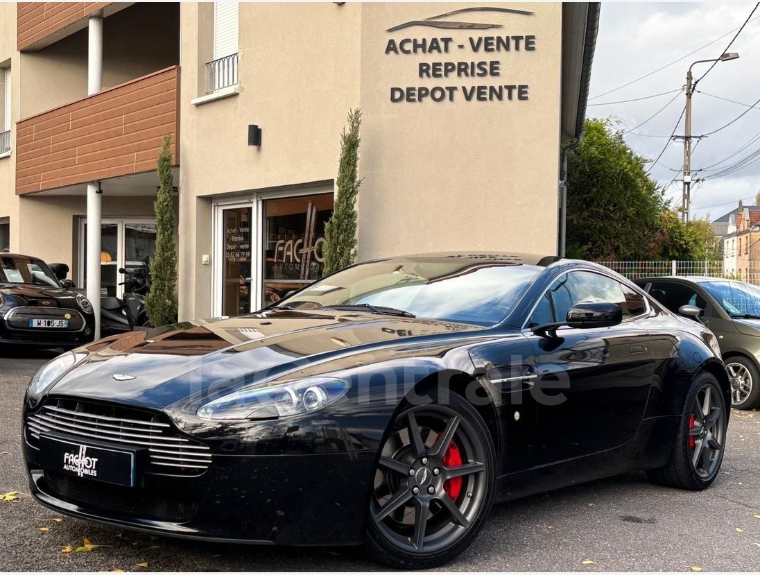 Aston Martin Vantage 