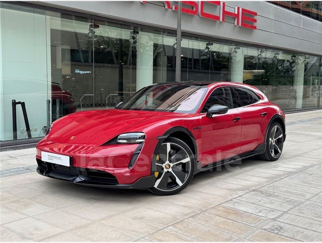 Porsche Taycan Cross 