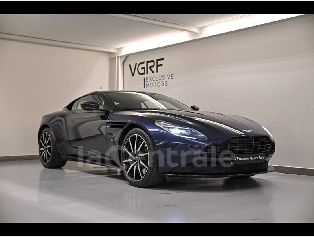 Aston Martin Db11 