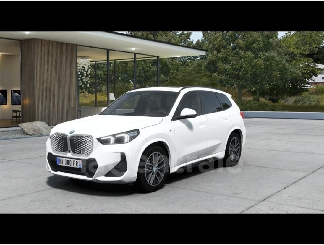 BMW Ix1 U11 