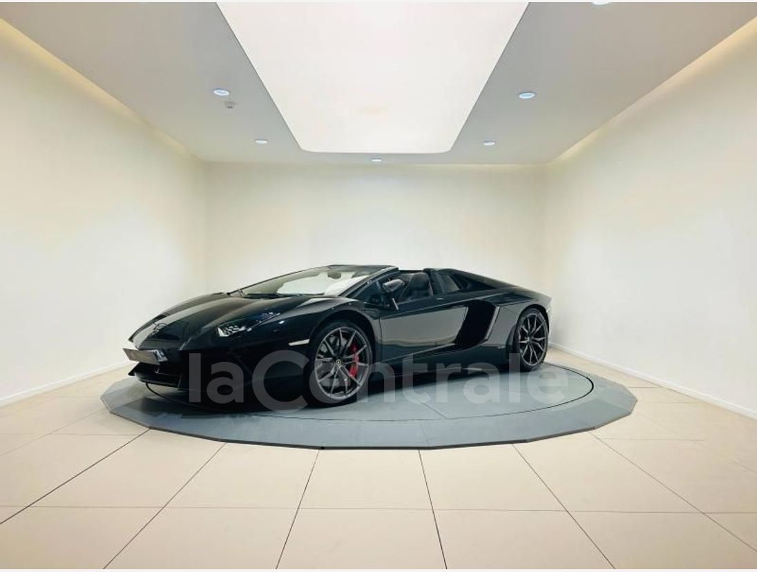 Lamborghini Aventador Roadster 2015