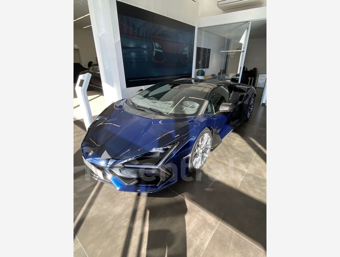 Lamborghini Revuelto 2026