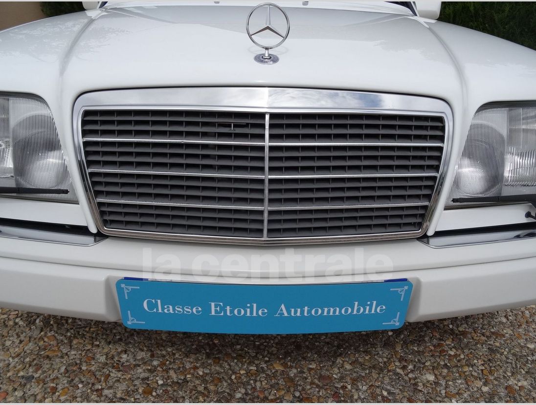 Etoile Emblème capot Classe C W202 Mercedes-Benz
