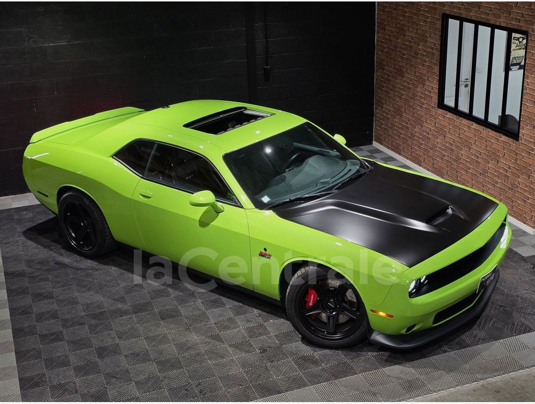 Dodge Challenger 2 