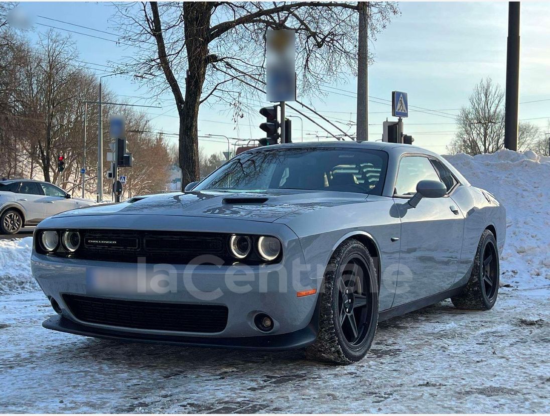 Dodge Challenger 2 