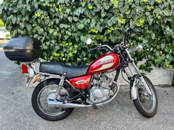 SUZUKI GN 125