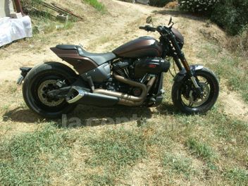 HARLEY DAVIDSON SOFTAIL FXDR 1868