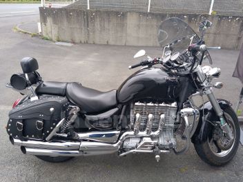 TRIUMPH ROCKET III 2300