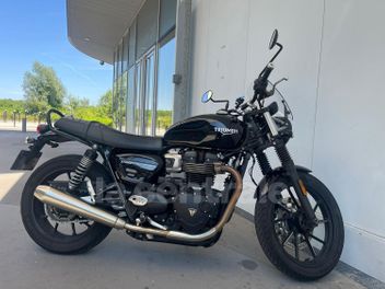 TRIUMPH STREET TWIN 900