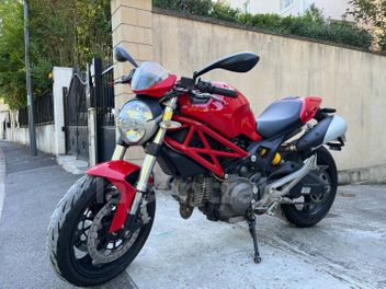 DUCATI MONSTER 696 + ABS