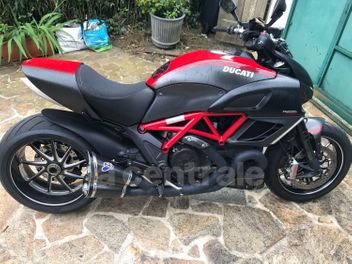 DUCATI DIAVEL 1200 CARBON RED