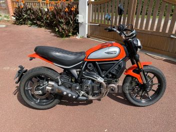 DUCATI SCRAMBLER 800