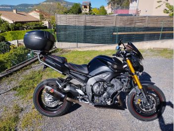 YAMAHA FZ8 800