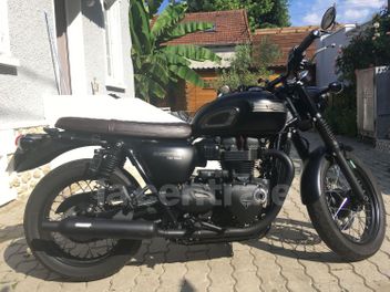 TRIUMPH BONNEVILLE 900 T100