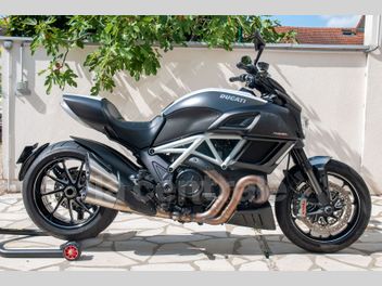 DUCATI DIAVEL 1200 CARBON