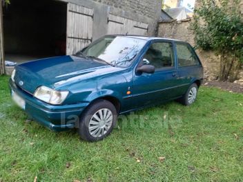 FORD FIESTA 2 II 1.4 I GHIA 3P