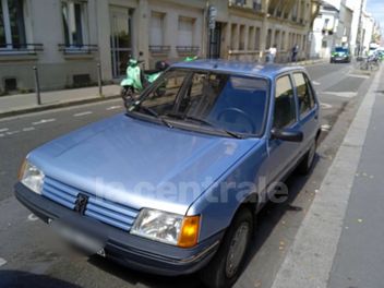 PEUGEOT 205 BVA 5P