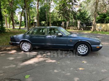 JAGUAR XJ8 3.2 PACK CLASSIQUE BVA