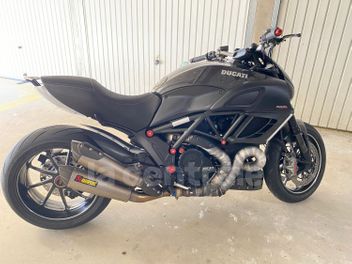 DUCATI DIAVEL 1200 CARBON