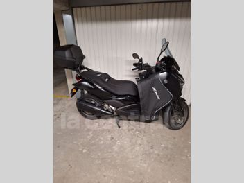 YAMAHA X-MAX 300