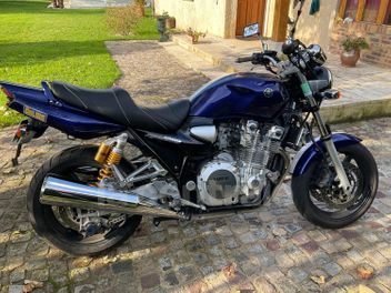 YAMAHA XJR 1300