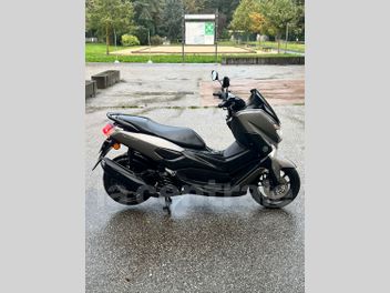 YAMAHA NMAX 125