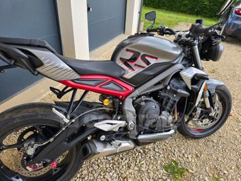 TRIUMPH STREET TRIPLE 765 RS