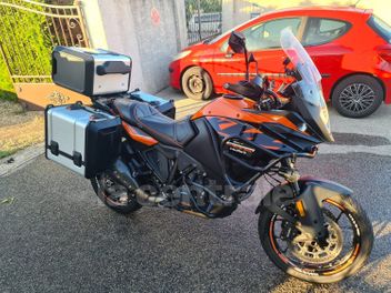 KTM ADVENTURE 1090 R