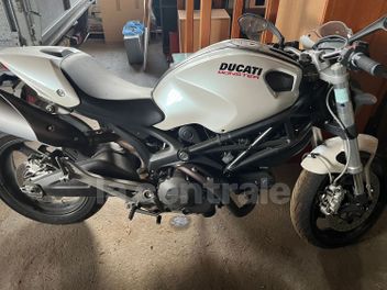 DUCATI MONSTER 696 +