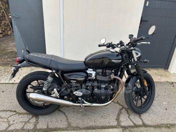 TRIUMPH STREET TWIN 900