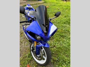 YAMAHA YZF R1 1000 + POT AKRA