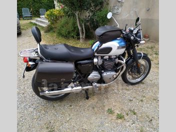 TRIUMPH BONNEVILLE 1200 T120