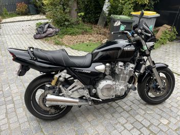 YAMAHA XJR 1300