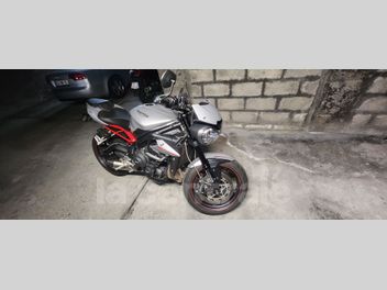 TRIUMPH STREET TRIPLE 765 R