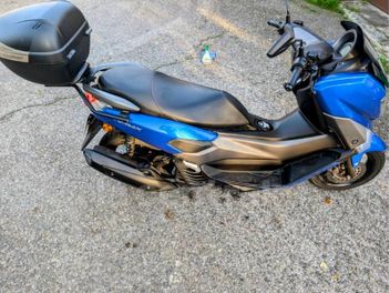 YAMAHA NMAX 125