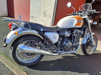 TRIUMPH THUNDERBIRD 900