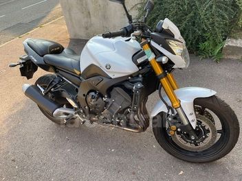 YAMAHA FZ8 800