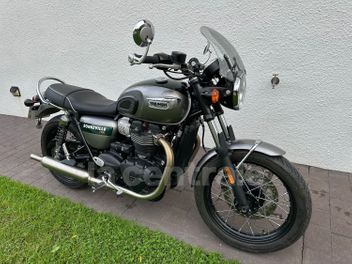 TRIUMPH BONNEVILLE 900 T100