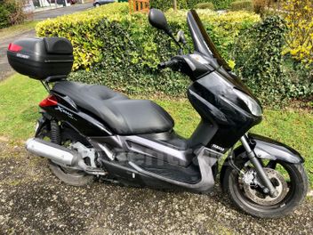 YAMAHA X-MAX 125