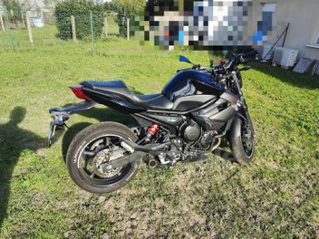 YAMAHA XJ6 600