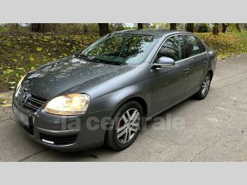 VOLKSWAGEN JETTA 3 III 2.0 FSI CONFORT