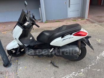 YAMAHA X-MAX 125