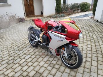 MV AGUSTA SUPERVELOCE 800