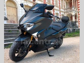 YAMAHA T-MAX 560