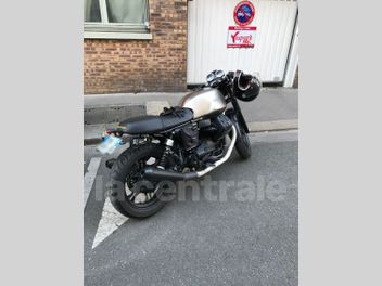 MOTO GUZZI V7 (3) 750 STONE